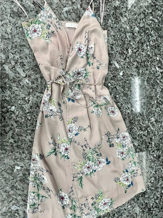 Astr Dresses & Skirts - ASTR The Label xs Floral Wrap Midi Dress Blush Pink Spaghetti Strap Faux Silk
